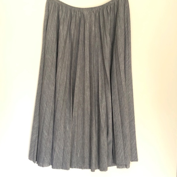 NWOT Accordion Pleated Skirt by Tehen - Picture 4 of 12